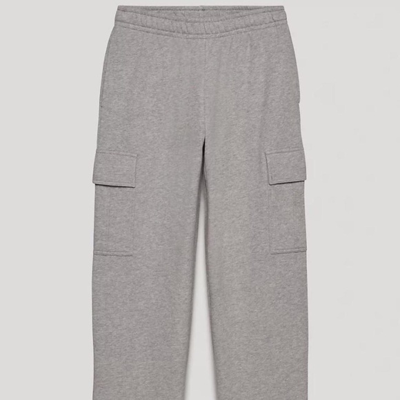 Aritzia Pants - TNA Cozy Fleece Mega Cargo Sweatpants